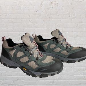 Ascend “Ultra Approach Lo” Shoes
Size 13